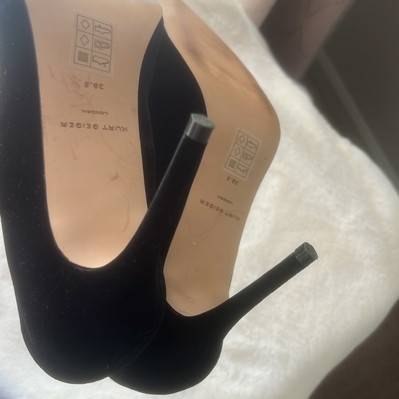 Kurt Geiger London Belgravia Bow Pumps Black - Picture 16 of 17